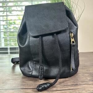 Universal Thread Co Black Leather Women’s Backpack Drawstring & Zip Pocket